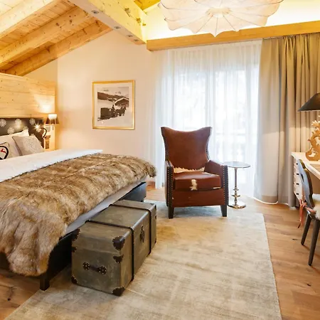 Piz Buin ホテル クロスタース