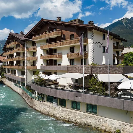 Piz Buin ホテル クロスタース