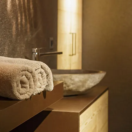 Piz Buin ホテル クロスタース