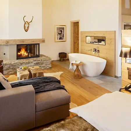 Hotel Piz Buin 4*