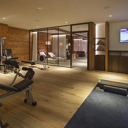 Hotel Piz Buin 4*