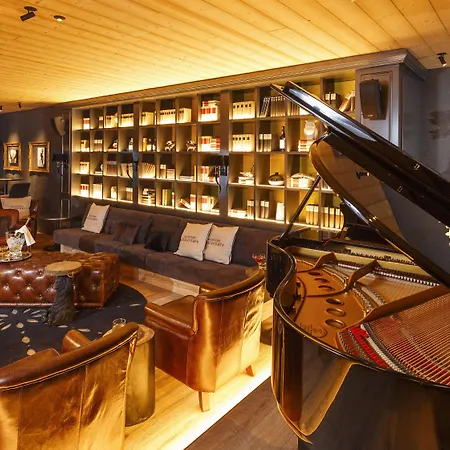 Piz Buin מלון 4*